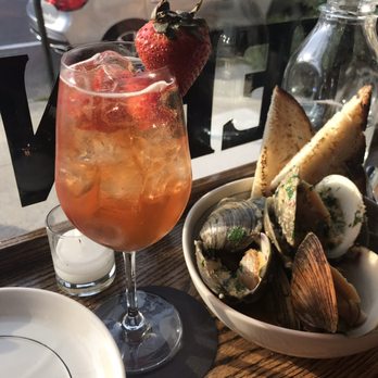 Red Hook Tavern - The Ole Cocktail - American Near Me - Brooklyn, New York Red Hook Tavern - The Ole Cocktail - American Near Me - Brooklyn, New York