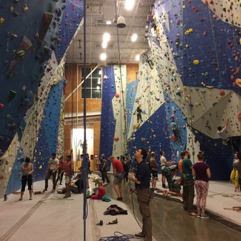 Edgeworks Climbing - Bellevue - Climbing Near Me - Bellevue, Washington Edgeworks Climbing - Bellevue - Climbing Near Me - Bellevue, Washington