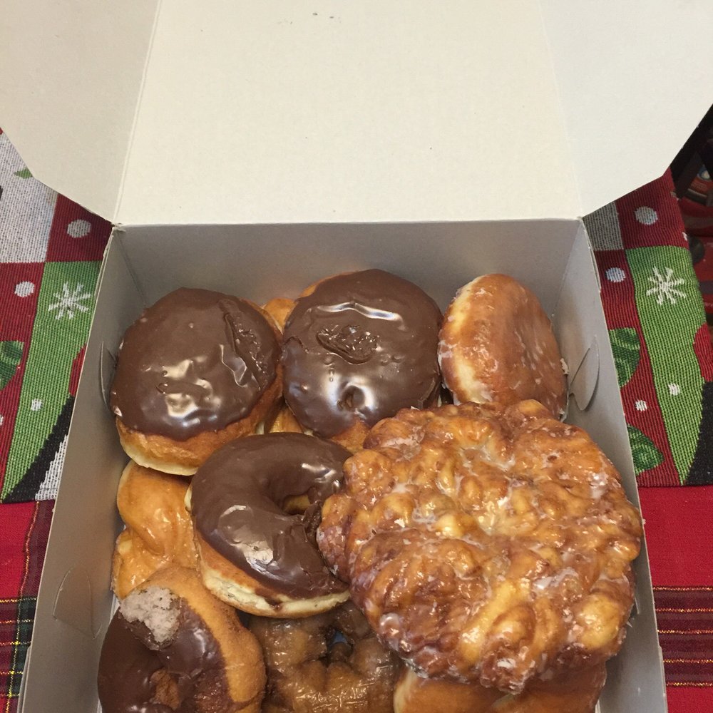 Donut Hut - Yummy!! Delicious!! Had the chocolate cream and blueberry donuts and they were fresh and tasty!! Will definitely come here again. - Donuts Near Me - Las Vegas, Nevada Donut Hut - Yummy!! Delicious!! Had the chocolate cream and blueberry donuts and they were fresh and tasty!! Will definitely come here again. - Donuts Near Me - Las Vegas, Nevada