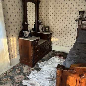 Lizzie Borden Bed & Breakfast Museum - Bed & Breakfast Near Me - Fall River, Massachusetts