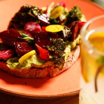 The Exhibit - Avocado on toast - Pubs Near Me - London, XGL