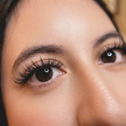 Free Spirit Lash Studio - Hybrid