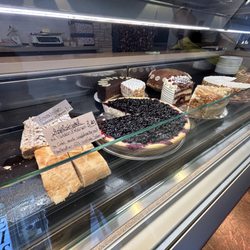 Café Am Kloster - Verlockend: die Kuchentheke