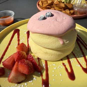 Burnt Crumbs - Souffl Pancakes Strawberry - New American Near Me - Irvine, California