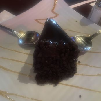 Chickie's & Pete's Cafe - Chocolate cake - Seafood Near Me - Philadelphia, Pennsylvania Chickie's & Pete's Cafe - Chocolate cake - Seafood Near Me - Philadelphia, Pennsylvania