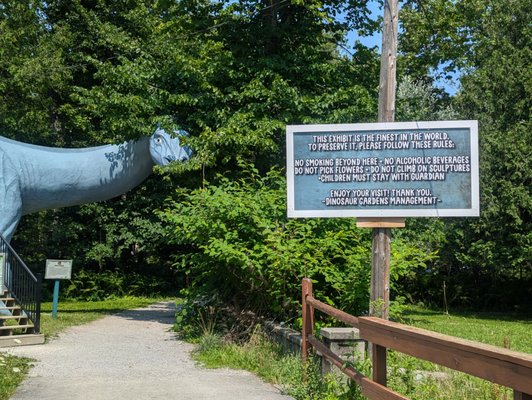 Dinosaur Gardens by null