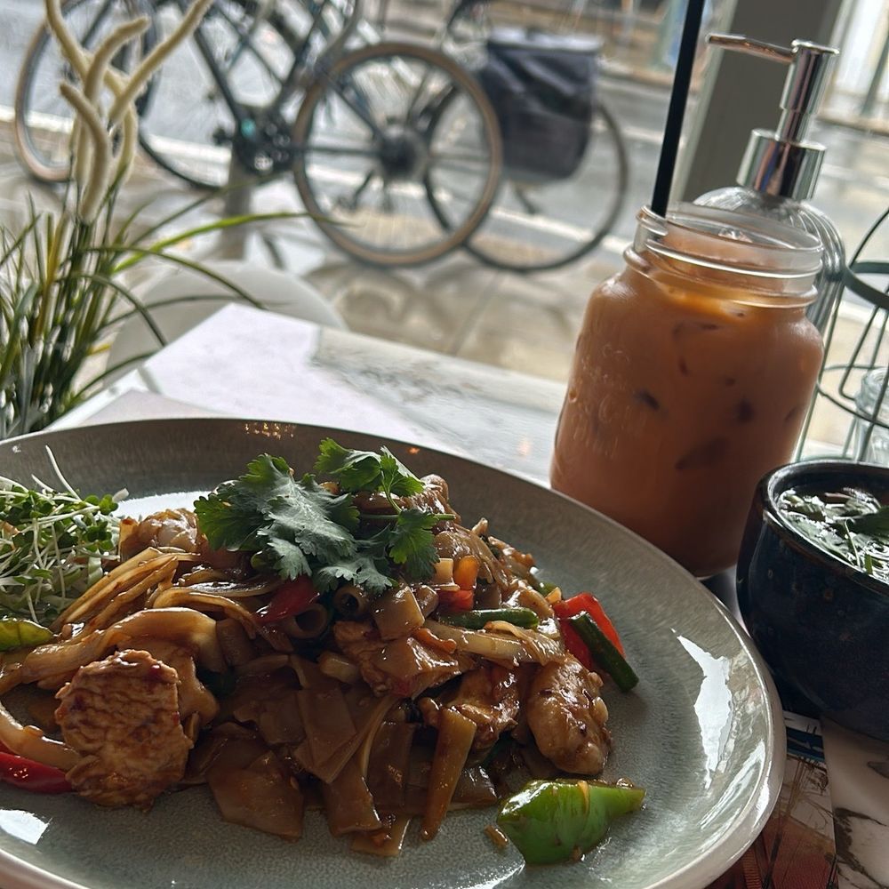 Charm Thai - Thai Near Me - Teddington, XGL