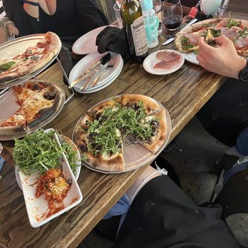 Blue Ribbon Artisan Pizzeria - Pizza Near Me - Encinitas, California