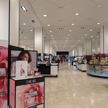 Macy's - Cosmetics Area - Department Stores Near Me - San Francisco, California