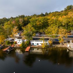 Vacanza NH - This is an Ariel overview of our properties that show how close they are to the lake