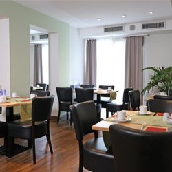 Quality Hotel Erlangen - Breakfast room