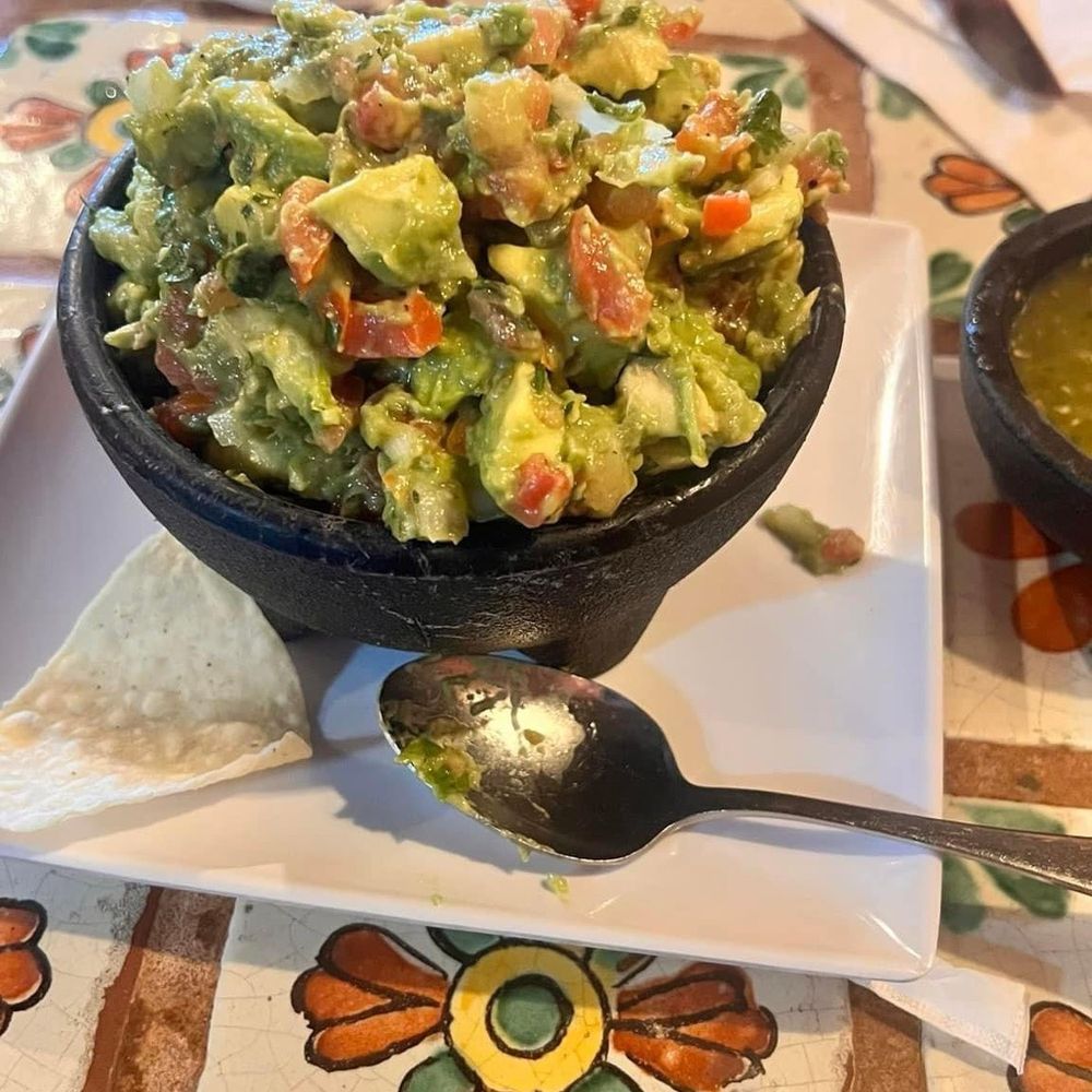 Rosa's Mexican Grill - Chunky guacamole - Mexican Near Me - Mesa, Arizona