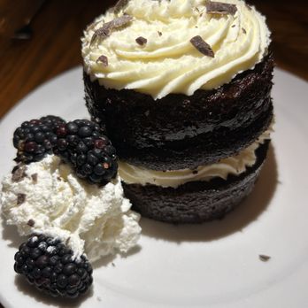 il vecchio - Chocolate Mascarpone, wish it was the tradition mascarpone. Tasted more like Chocolate cake - Italian Near Me - Pacific Grove, California il vecchio - Chocolate Mascarpone, wish it was the tradition mascarpone. Tasted more like Chocolate cake - Italian Near Me - Pacific Grove, California