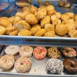 Supreme Donuts - Donut holes