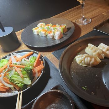 Soulshi Lounge - Veggies, summer roll, gyoza - Sushi Bars Near Me - Winter Garden, Florida Soulshi Lounge - Veggies, summer roll, gyoza - Sushi Bars Near Me - Winter Garden, Florida