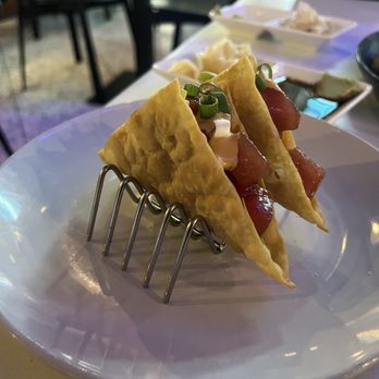 Glass Box San Diego - Tuna tacos - Seafood Near Me - San Diego, California Glass Box San Diego - Tuna tacos - Seafood Near Me - San Diego, California