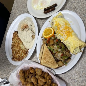 Rainbow Cafe - Denver Omelette - Half Order with house fries, Biscuits & Gravy, and gizzards - Breakfast & Brunch Near Me - Auburn, Washington