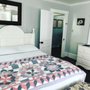 Photo of Crews Inn Bed & Breakfast