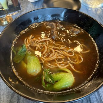19 GOLD - Taiwanese Beef Noodle Soup - Taiwanese Near Me - Seattle, Washington