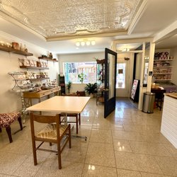 Magasin Général - La Quincaillerie Des Saveurs - Our historic shop's charming front offers a cozy welcome. Explore fine groceries & more in Vieux-Terrebonne.