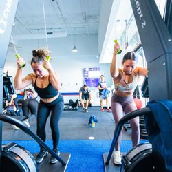 F45 Training - Costa Mesa - We offer 45 minute cardio conditioning classes...