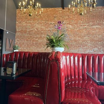 Vitello's Restaurant - Italian Near Me - Studio City, California Vitello's Restaurant - Italian Near Me - Studio City, California