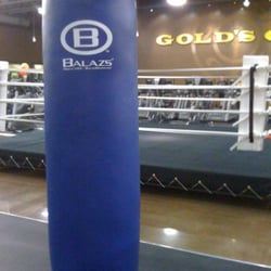 Gold's Gym - Ring and bags