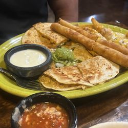 Papa's Mexican Cafe - Sampler platter