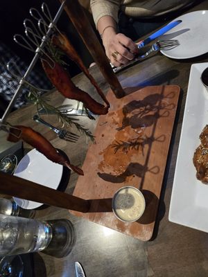 Avenue Social Kitchen & Cocktails by null