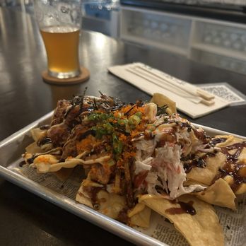 Lokahi Brewing Company - Poke Nachos - Breweries Near Me - Honolulu, Hawaii Lokahi Brewing Company - Poke Nachos - Breweries Near Me - Honolulu, Hawaii