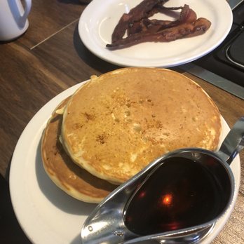 Slappy Cakes - Buttermilk pancakes, bacon - Breakfast & Brunch Near Me - Lahaina, Hawaii Slappy Cakes - Buttermilk pancakes, bacon - Breakfast & Brunch Near Me - Lahaina, Hawaii