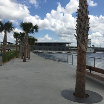 Julian B Lane Riverfront Park - Beautiful views from every angle - Parks Near Me - Tampa, Florida