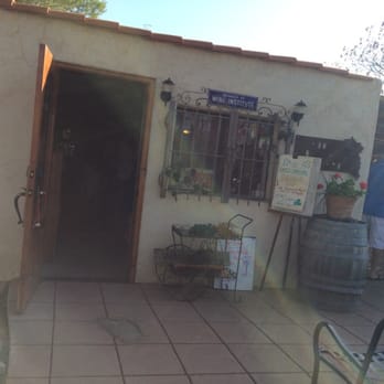 Shadow Mountain Vineyards & Winery - Entrance - Wine Tasting Room Near Me - Warner Springs, California