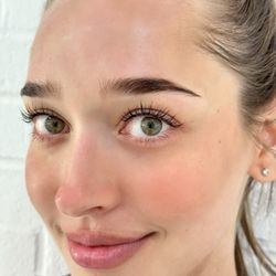 DuPont Lash & Brow Bar