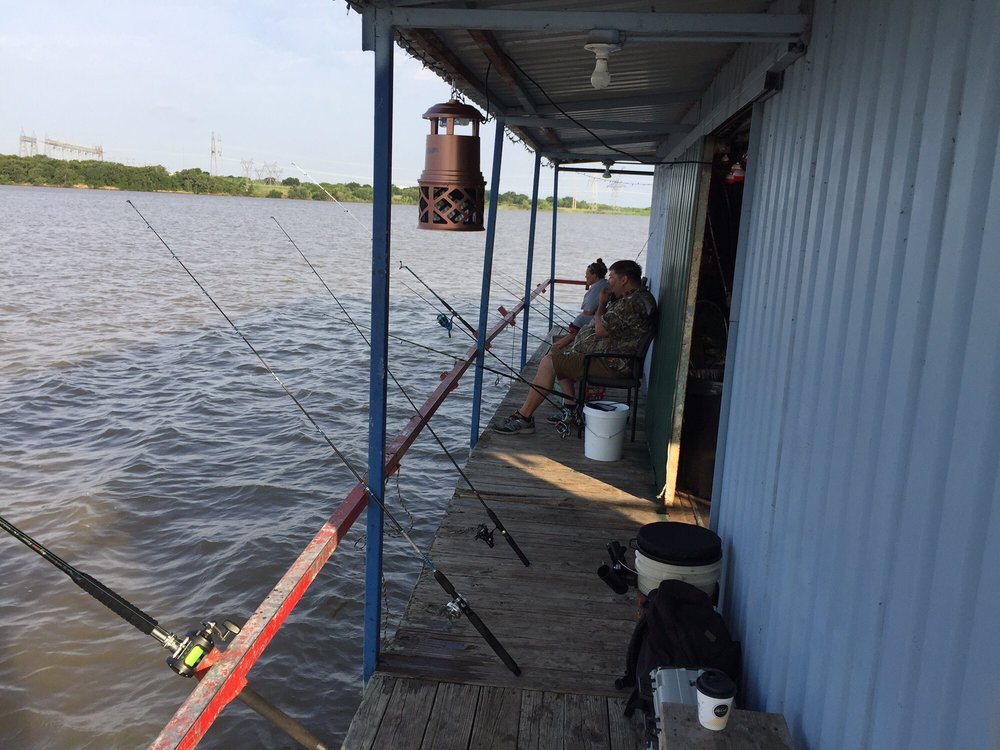 PEANUT’S CRAPPIE HOUSE Updated August 2024 312 Hot Point Lp, Graham