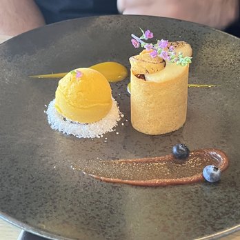 Miku - Apple Custard Tuile - Japanese Near Me - Vancouver, British Columbia