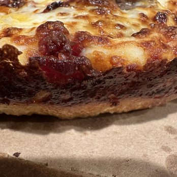 Domino's Pizza - Viral pizza: pan, garlic parmesan sauce, extra cheese, Philly steak, bacon, cheddar blend, well done. By: Andrew Look at the edges! - Pizza Near Me - Thousand Oaks, California Domino's Pizza - Viral pizza: pan, garlic parmesan sauce, extra cheese, Philly steak, bacon, cheddar blend, well done. By: Andrew Look at the edges! - Pizza Near Me - Thousand Oaks, California