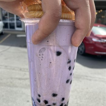 Bubbles & Co - Taro boba drink - Beer Bar Near Me - Yakima, Washington