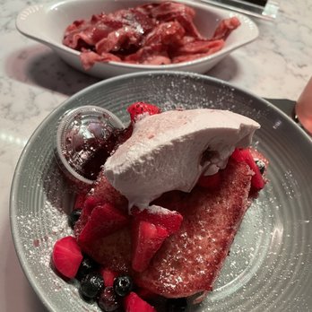 Beatstro - RUM CAKE FRENCH TOAST - American Near Me - Bronx, New York