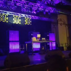 Huxleys Neue Welt - #vibetour #bühne
