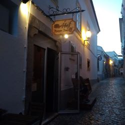 Álef Burger Bar - The street view