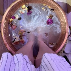 Maven Bloom Beauty Bar - Rose Petal Pedicure