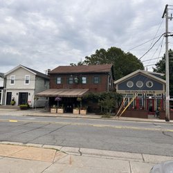 Mammoser's Tavern & Restaurant - Front of the building