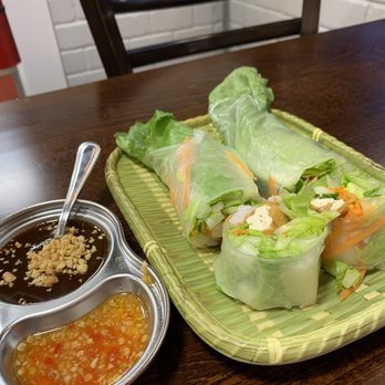 9Zaab - 9Zaab Salad Roll - Thai Near Me - Cambridge, Massachusetts