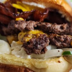 BurgerFi - ULTIMATE BACON CHEESEBURGER