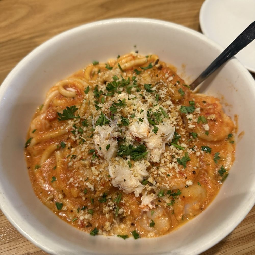 Roma Table - Garlic Seafood Bucatini - Italian Near Me - Sevierville, Tennessee