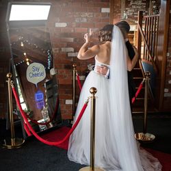 Advanced Mobile Entertainment - Advanced Mobile Entertainment mirror booth