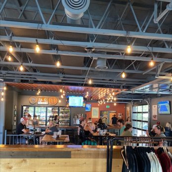 Slackwater - Bar area - Pizza Near Me - Sandy, Utah