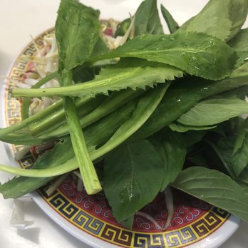 Anh Hong - Pho needs veggies to make it come alive. - Vietnamese Near Me - Honolulu, Hawaii