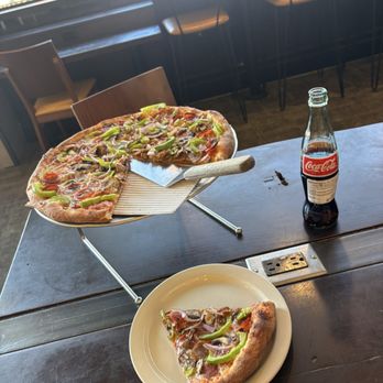 Enzo's Pizzeria - Pizza Near Me - Los Angeles, California